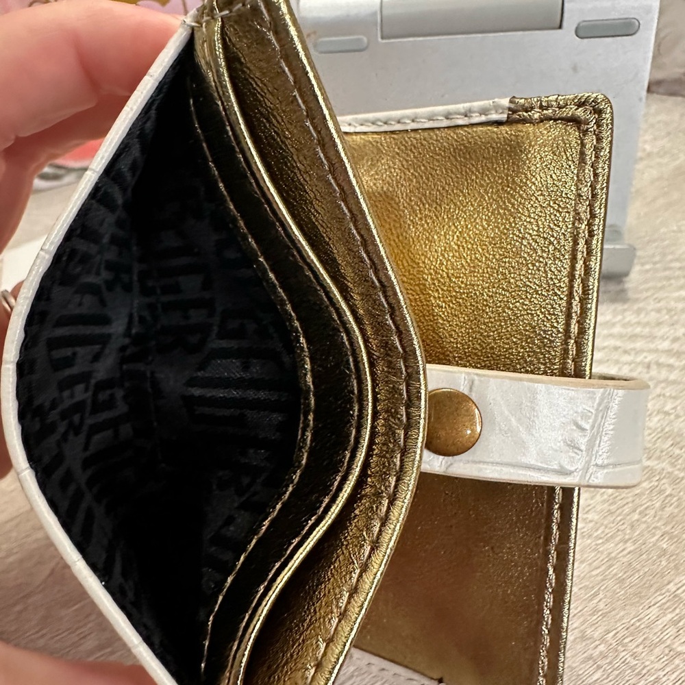 Kurt Geiger White and Gold Women's Cardholder - Picture 6 of 7